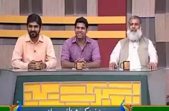 Khabardar team making fun of Noon League Ministers who were not given funds by Nawaz Sharif