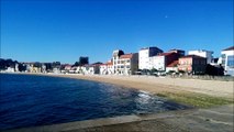 Playa de los arenales y malecón, Pobra do Caramiñal.