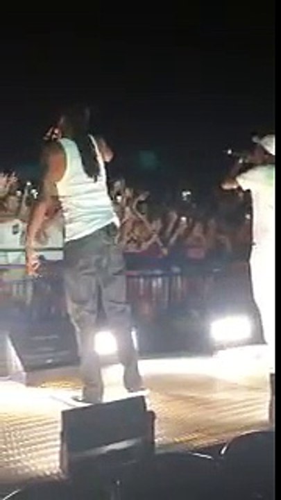 Railing Collapses During Wiz Khalifa & Snoop Dogg Concert in New Jersey