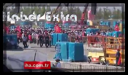 Vatandaşlar Demokrasi ve Şehitler Mitingi'ne koştu