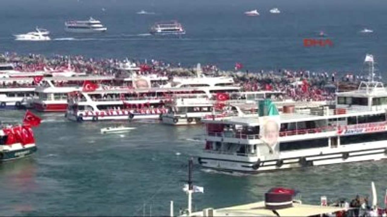 Yenikapı'daki Miting Alanında Kılıçdaroğlu ve Bahçeli Anons Edildi