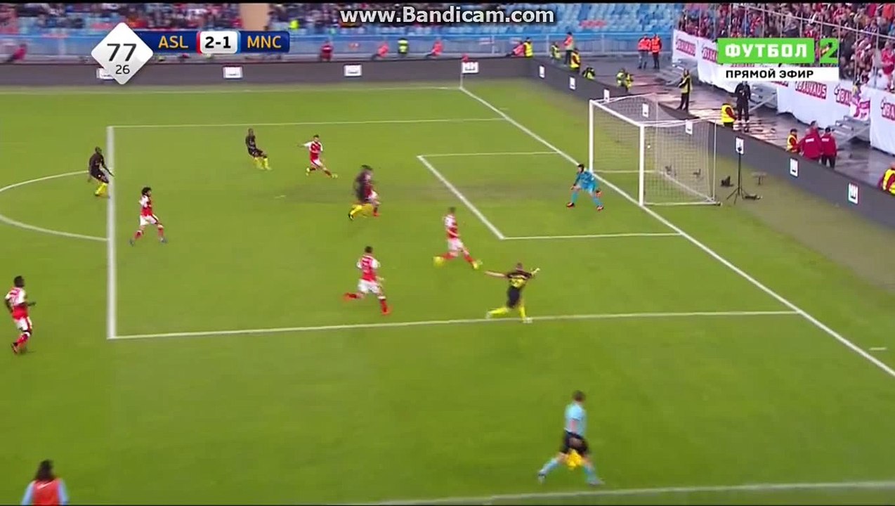 Strong kick Yaya Toure - Arsenal 2-1 Manchester City - 07-08-20163-02-313