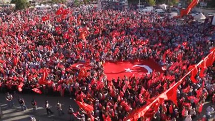 Demokrasi ve Şehitler Mitingi"