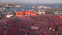 مظاهرة حاشدة بإسطنبول تنديدا بمحاولة الانقلاب