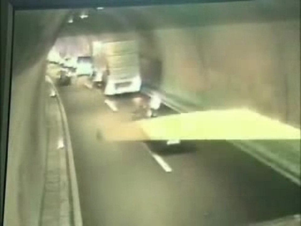 Accident de fou dans un tunnel