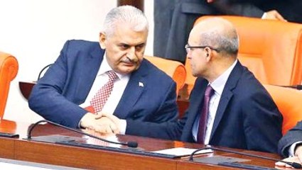 Başbakan Yıldırım'dan Mehmet Şimşek'e: Sen Hala Burada mısın?