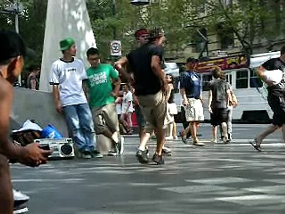 KO Crew, Street Breakdancing BBoys, Melbourne, Australia (20/02/2010)
