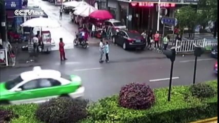 Chine: En 2 heures, ce Bulldog s'est attaqué à plus de 20 personnes !