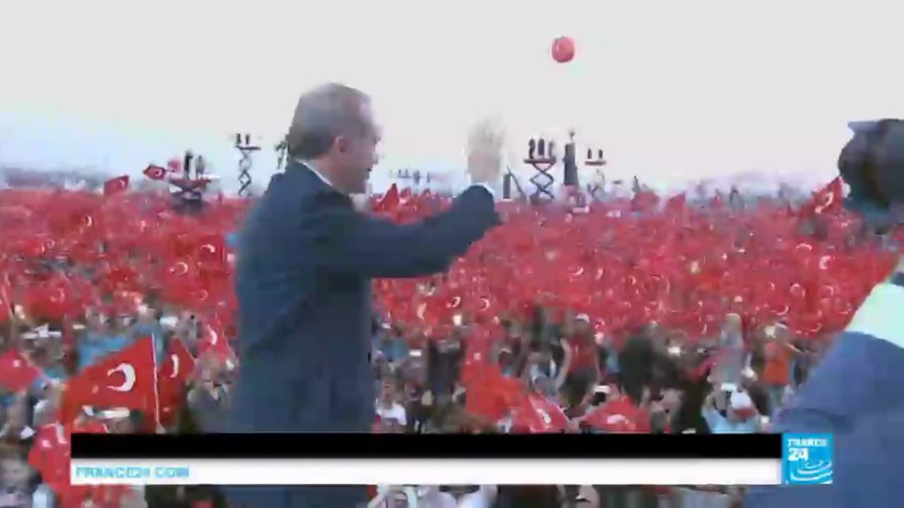 Turkey: Erdogan stages mass flag-waving rally in response to coup attempt