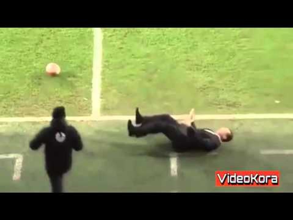 شاهد المدرب مجنون ههههههه