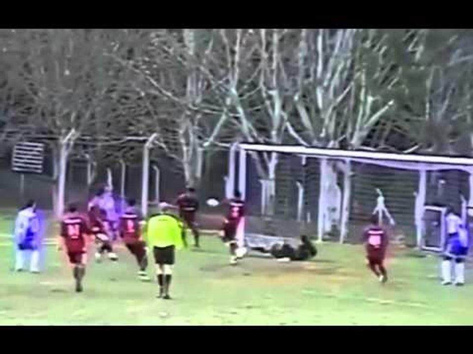 شاهد افضل حارس بالعالم