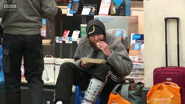 Sikh charity feeding food medicine blanket for homeless people this is humanity stay blessed