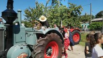 Petit tour en tracteur d’époque lors de la fête de la nature à Hirtzbach
