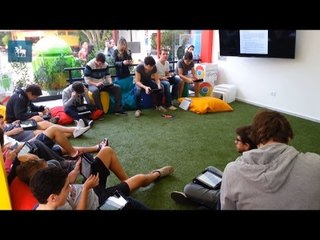 Escola em SP têm a primeira sala "Google"