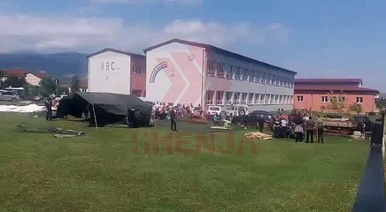 Në Hasabeg po ngriten tenda për ushqim dhe strehim