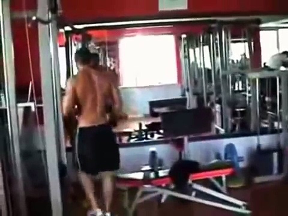 Bài Tập Bụng 6 Múi Hiệu Quả Với Lazar Angelov, CFCVietnam.com