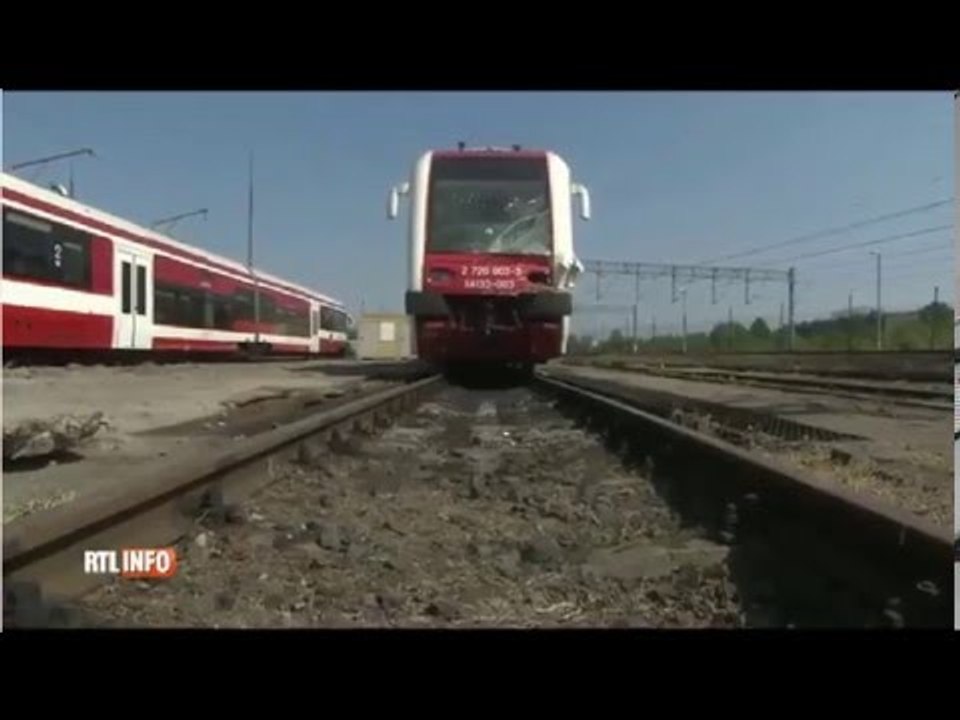 un conducteur de train court prévenir les voyageurs,pourra éviter une collision