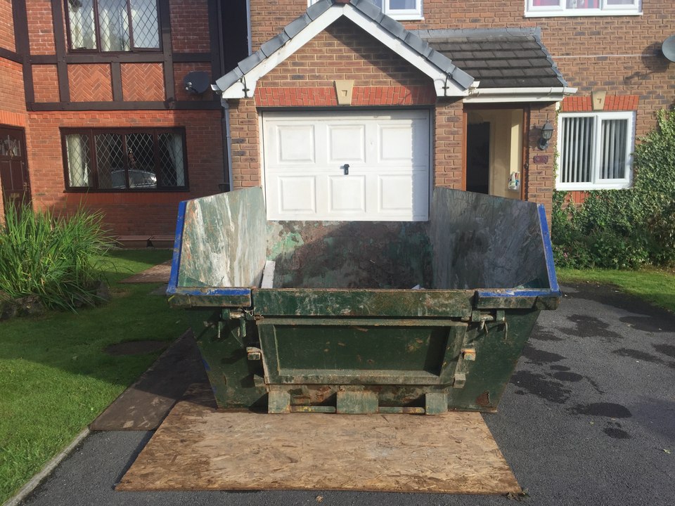 GARAGE CONVERSIONS IN CASTLE VIEW CAERPHILLY - CASTLE VIEW CAERPHILLY GARAGE CONVERSIONS