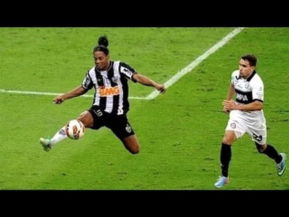 Ronaldinho Crazy Skills ● HD ( CARLTON CARMI )