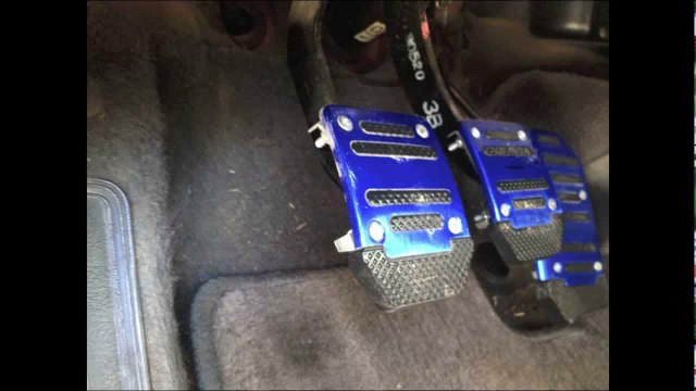 uxcell Car Automatic AT Gas Brake Metal Pedal Covers Silver Tone Black 2 Pc