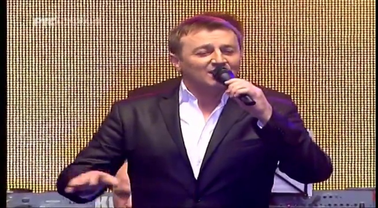 Nedeljko Bajic Baja Oficir Sa Ruzom