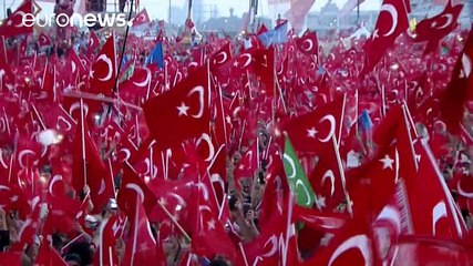 A Istanbul folla oceanica per Erdogan: "popolo vuole pena di morte"