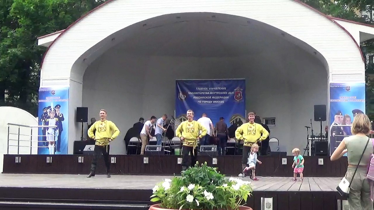 Танцы