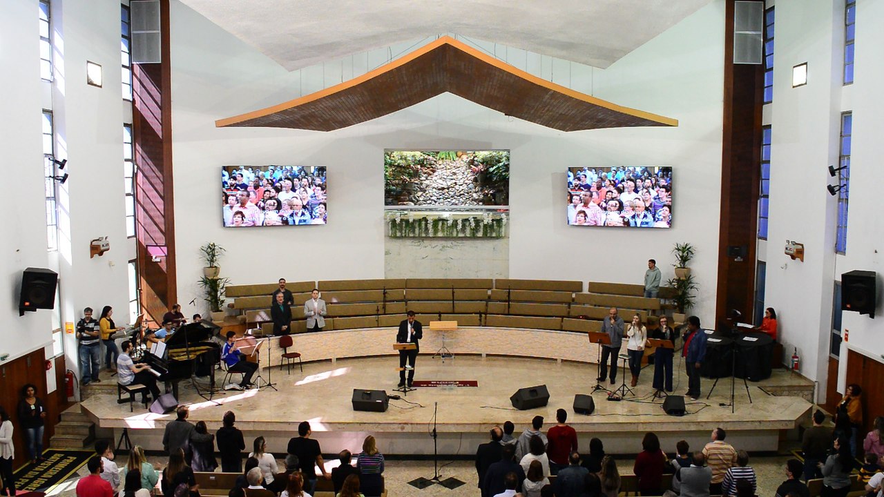 Deus Está Perto de Nós