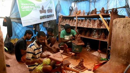 فنان هندي يقترح ابدال طقس هندوسي ملوث للبحر بآخر مفيد للبيئة