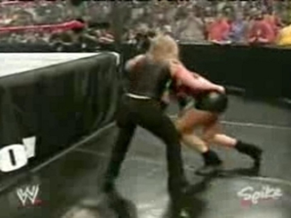 Stacy Keibler & Nidia vs Molly Holly & Gail Kim