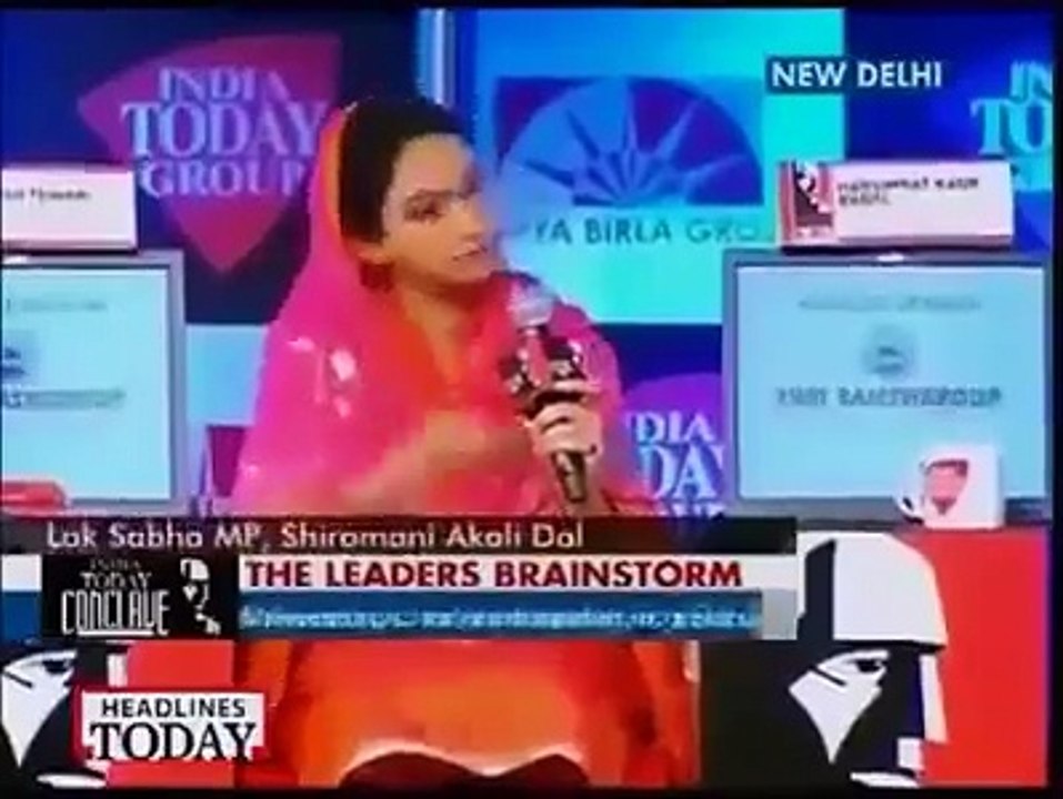 Kejriwal vs Harsimrat Badal