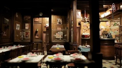 Cet homme est spécialisé dans la reconstitution d’édifices en miniature. Quel talent