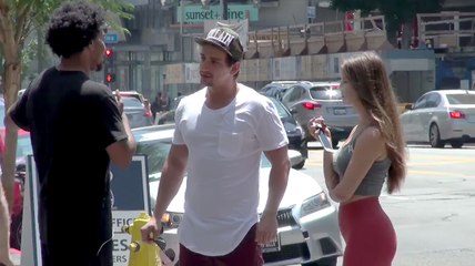 Arrête de regarder le cul de ma nana !