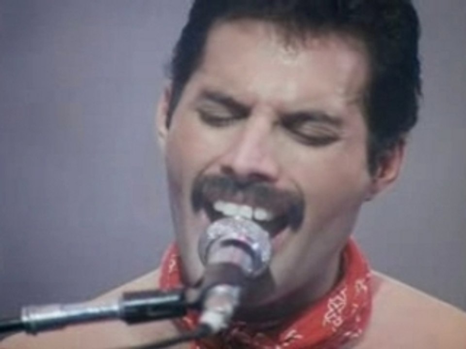 Queen - We Are The Champions (Live)