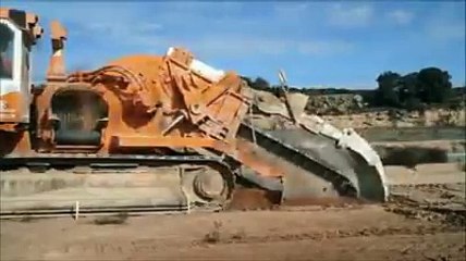 Civil Engineering - Trenching Machine