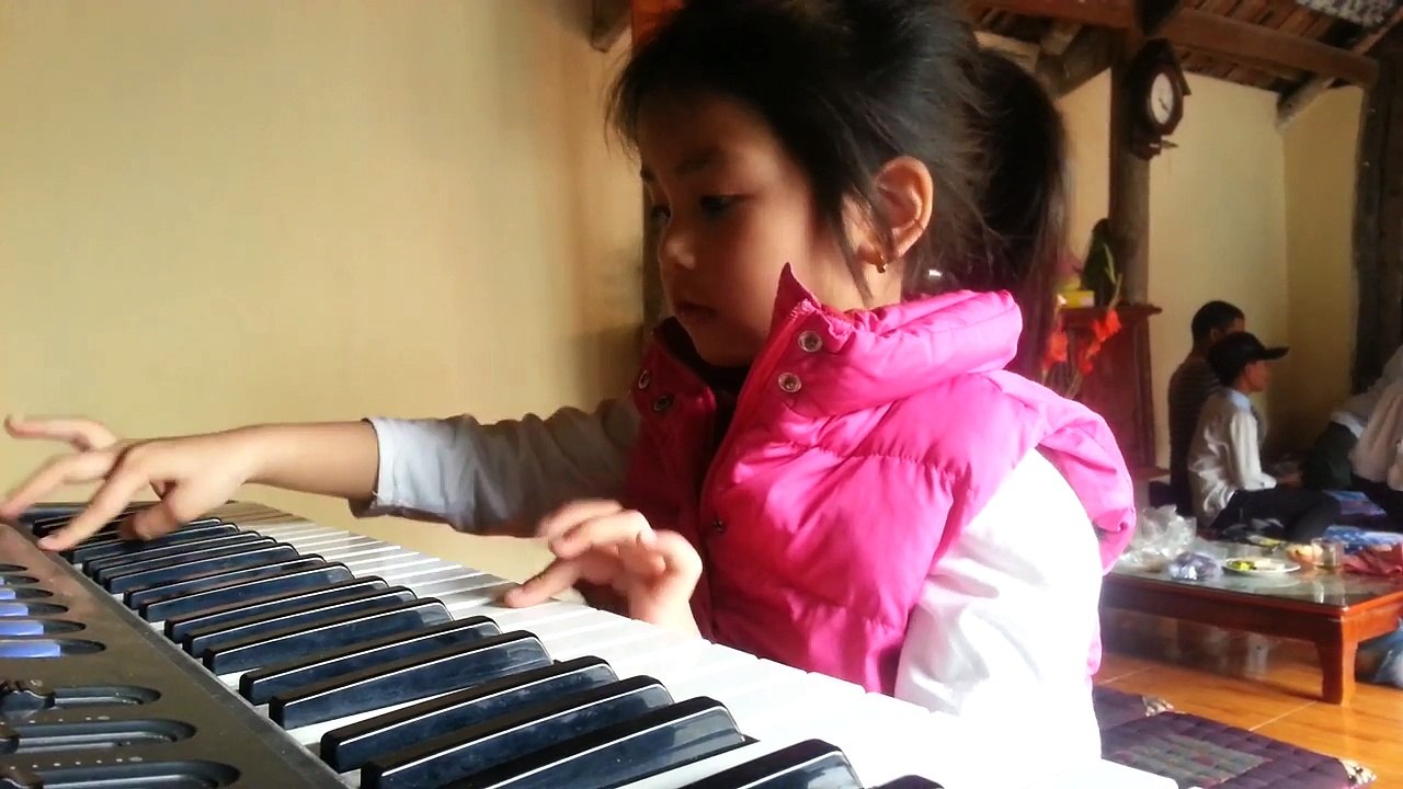 Phương Uyên - Mùng 2 tết #2016/02/09 #2