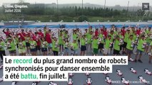 Plus d'un millier de robots dansent ensemble