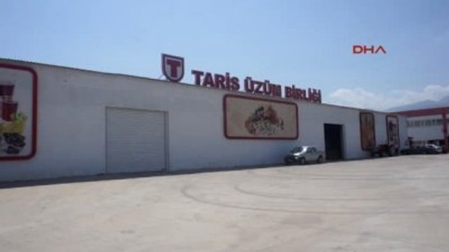 Alaşehir CHP'li Vekillerden Alaşehir'de Grevdeki Üzüm İşçilerine Destek