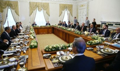 Yemekte Dikkat Çeken Ayrıntı! Rusya'dan Tabak Jesti