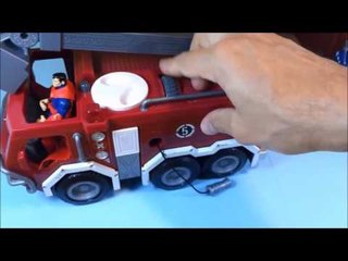 Descargar video: Imaginext toys batman superman toys fireman fire station Speelgoed 장난감 игрушки spel superheroes