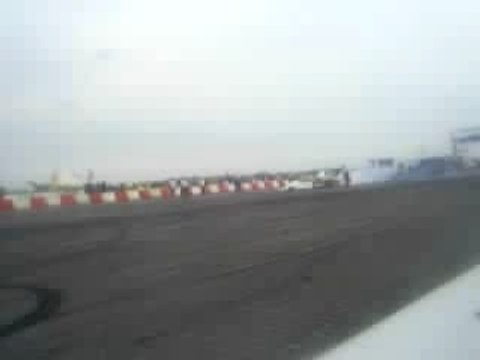 la chauffe d'un moteur de drag