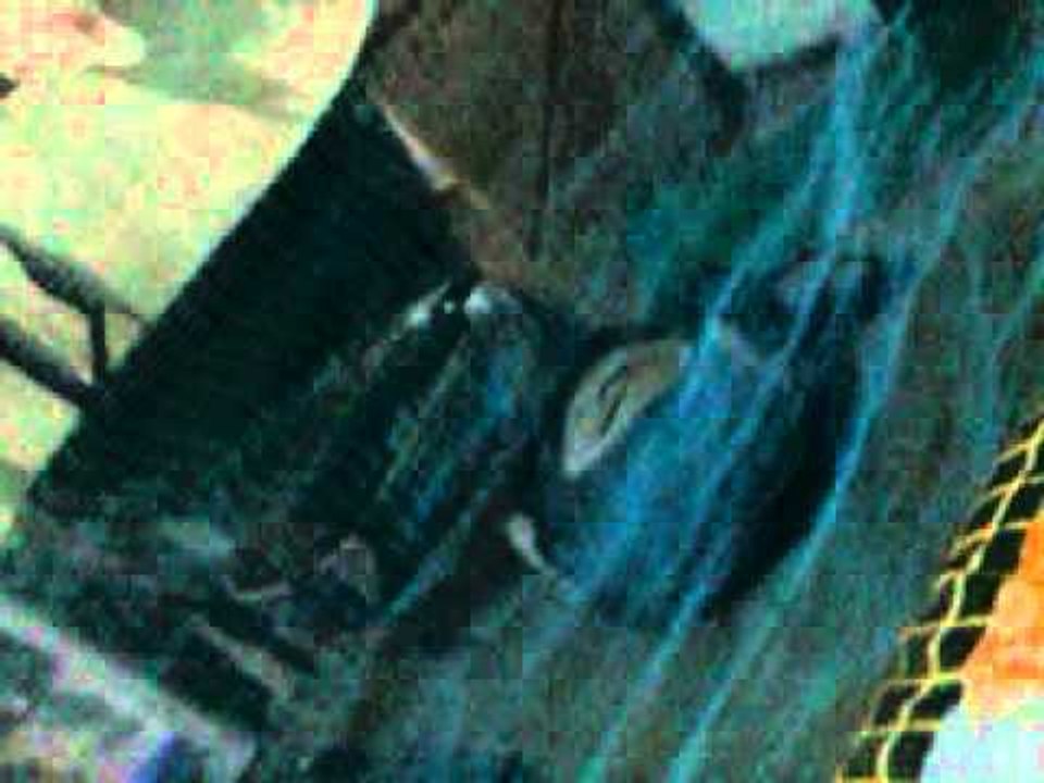 video 2012 10 04 01 40 25
