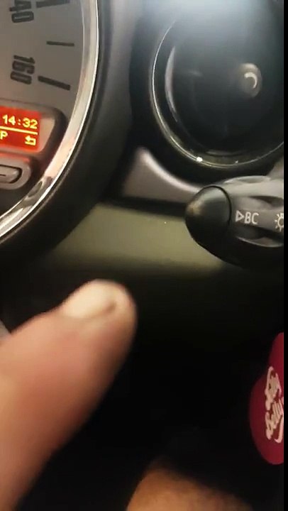 Tyre pressure monitoring light reset mini cooper 2010