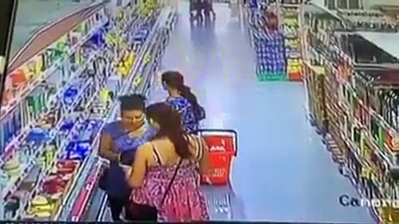 Women Stealing – Caught on Camera