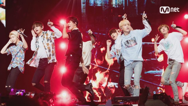 [KCON 2016 LA×M COUNTDOWN] 방탄소년단 (BTS) _ INTRO (Young Forever)+불타오르네 (FIRE)