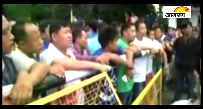 अरुणाचल के पूर्व CM कलिखो पुल की मृत्यु पर समर्थकों का प्रदर्शन