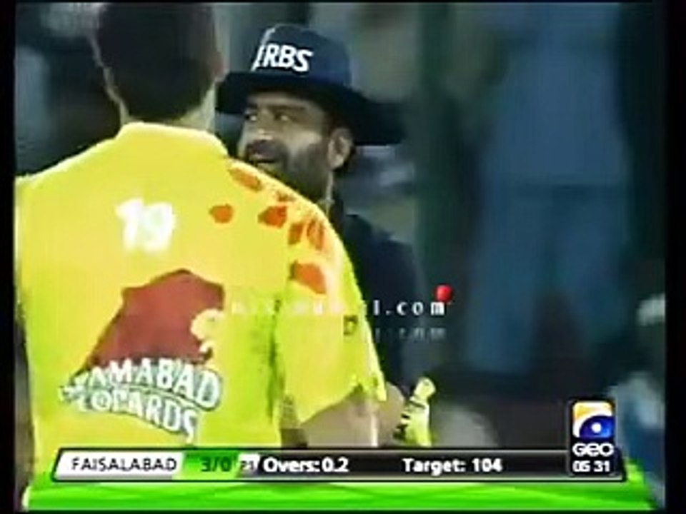 Shoaib Akhtar destroyed Mohammad Hafeez Stumps flying Islamabad VS Faislabad Wolve