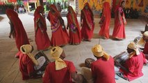 Danzas y tambores para festejar el Día Mundial de los Indígenas en India