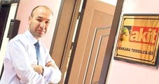 Eski Akit Yazarı, Vahdet Gazetesi'nin Kurucusu Yener Dönmez Gözaltına Alındı