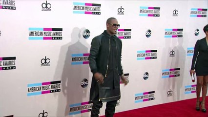Noted sexual predator R. Kelly reportedly dating Atlanta teenager